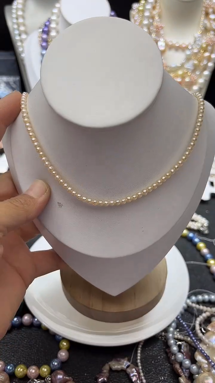 颈饰未镶嵌淡水珍珠多人