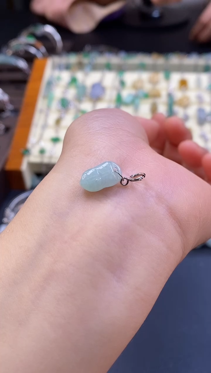 颈饰银S925镶嵌翡翠﹌****㈎12506