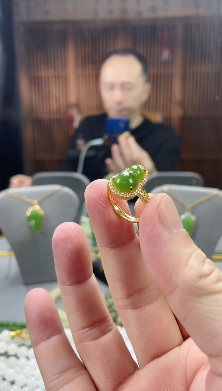 银S925镀金镶嵌戒指和田玉银S925镀金镶嵌 戒指 和田玉