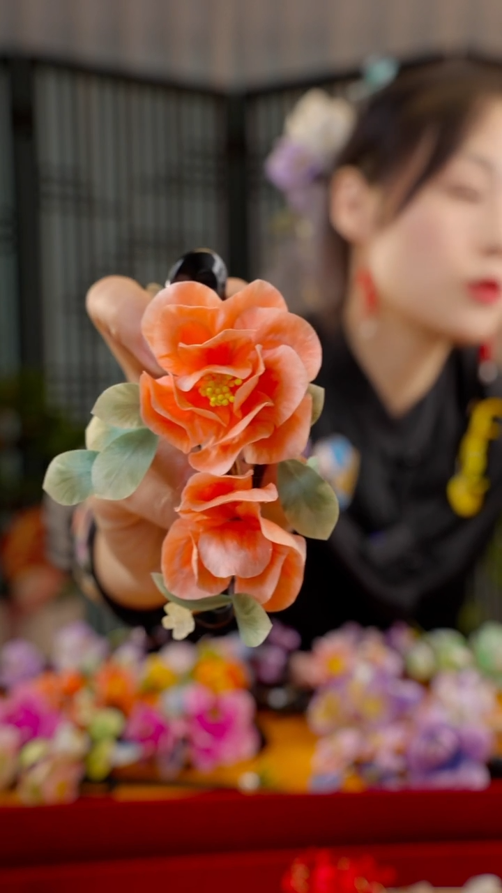 刺绣非遗绒花手工饰品