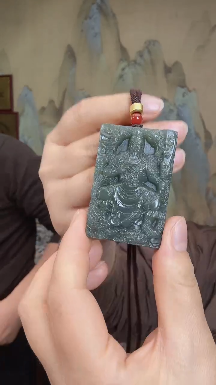 颈饰未镶嵌和田玉.