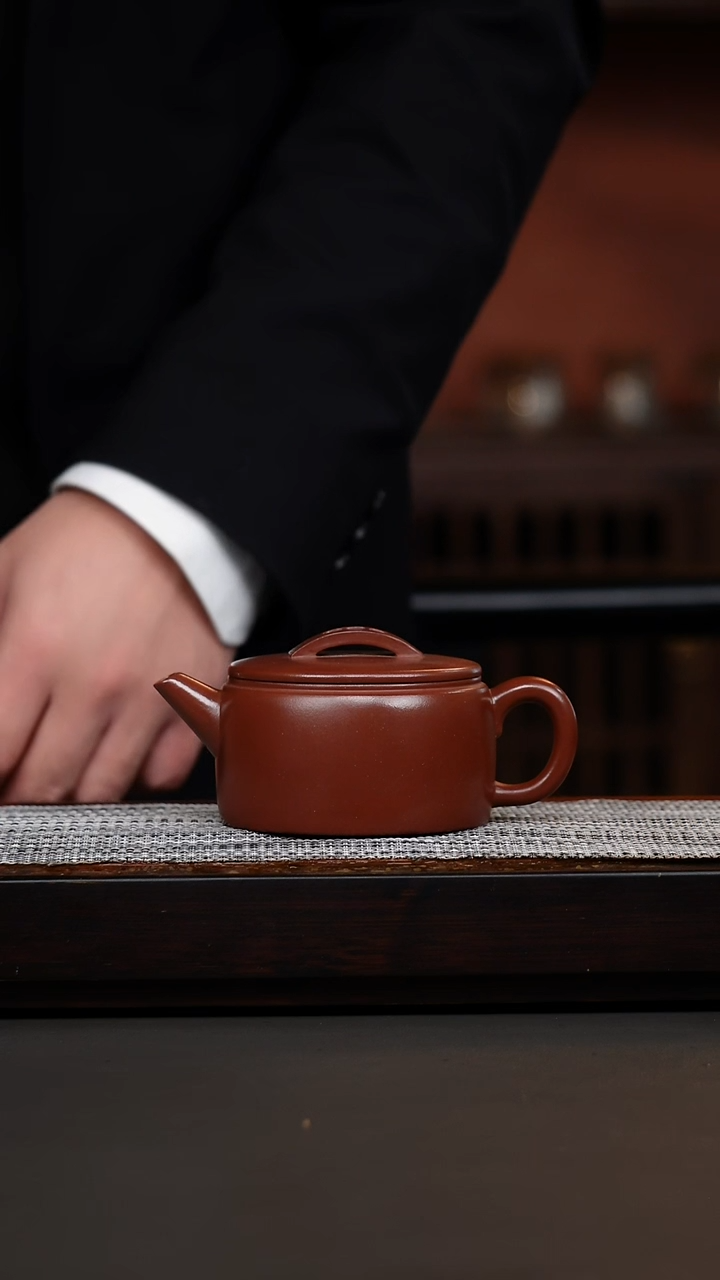 茶壶紫砂红皮龙汉瓦