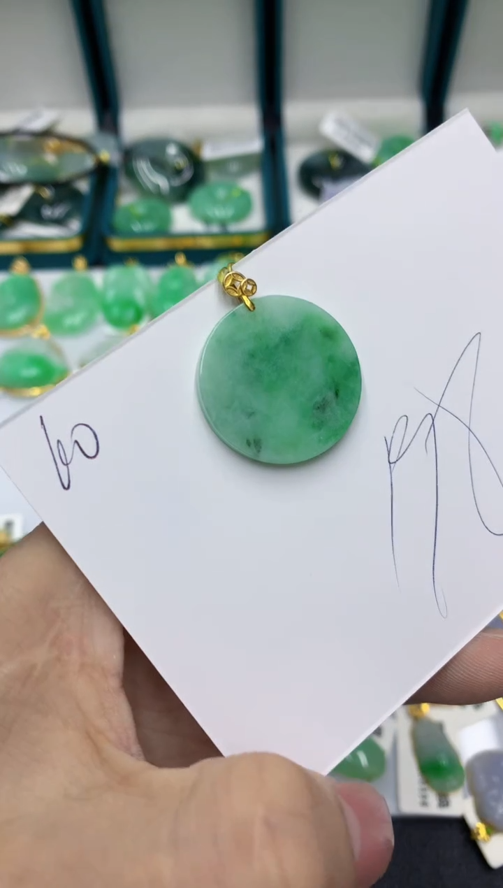 【闪购商品】翡翠颈饰18K金镶嵌号链接11111