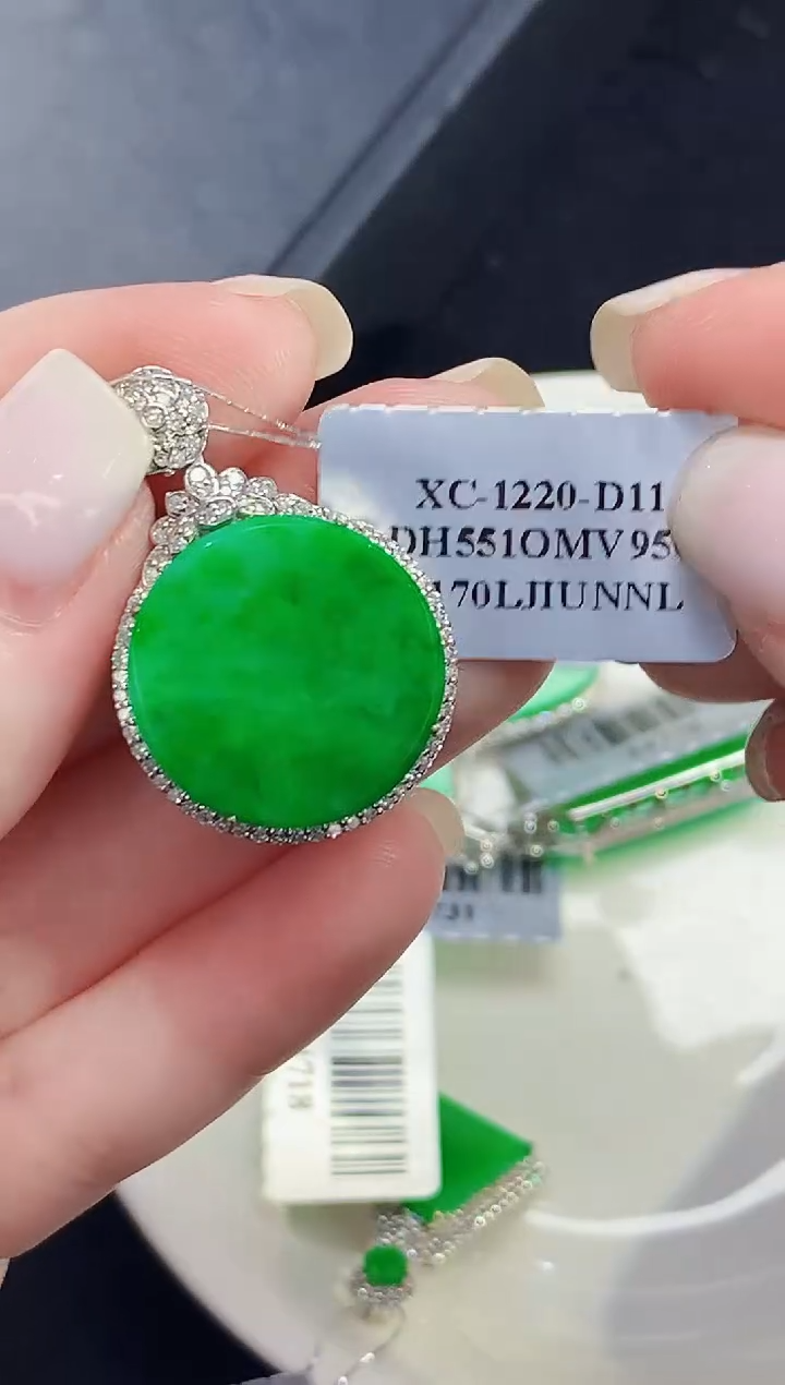 吊坠(不含链)18K金镶嵌翡翠LSR