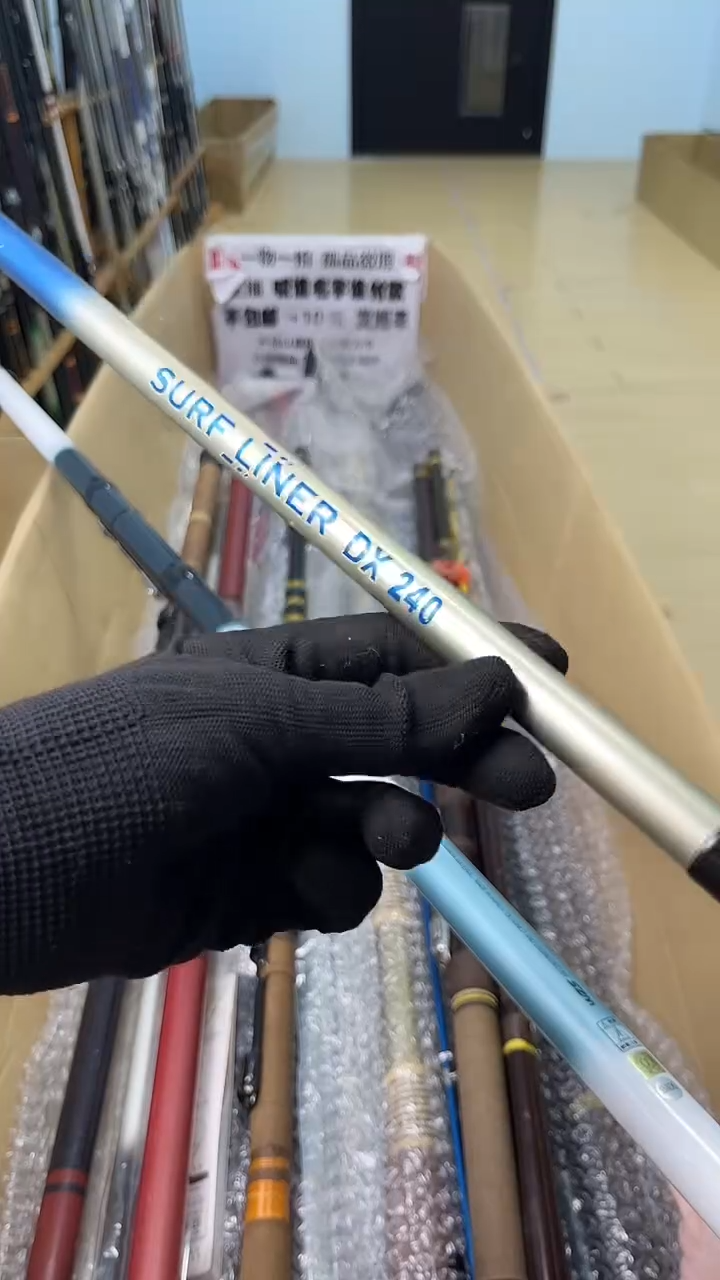 秦***事孤品微瑕，以直播间介绍为准，加10元发顺丰。