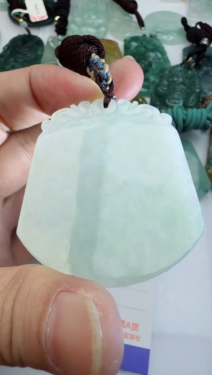 【闪购商品】翡翠颈饰未镶嵌1111111111111