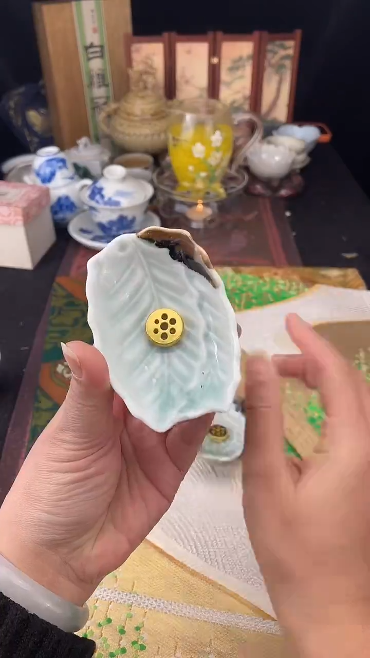 瓷片紫**梁两只散瓷默认微瑕，看清尺寸品相再拍