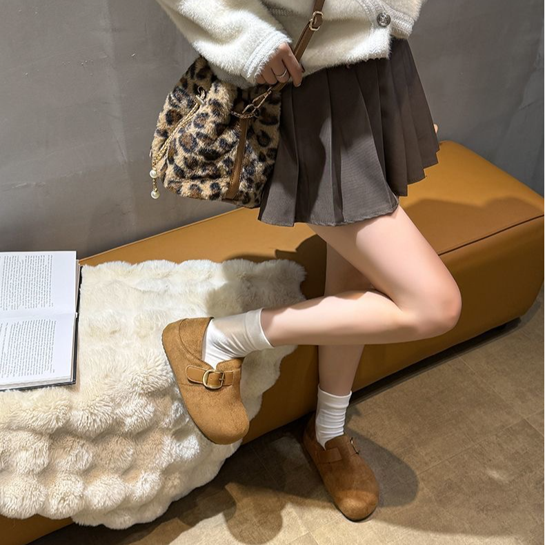 “一鞋两穿‘’全包踩屎感勃肯鞋女