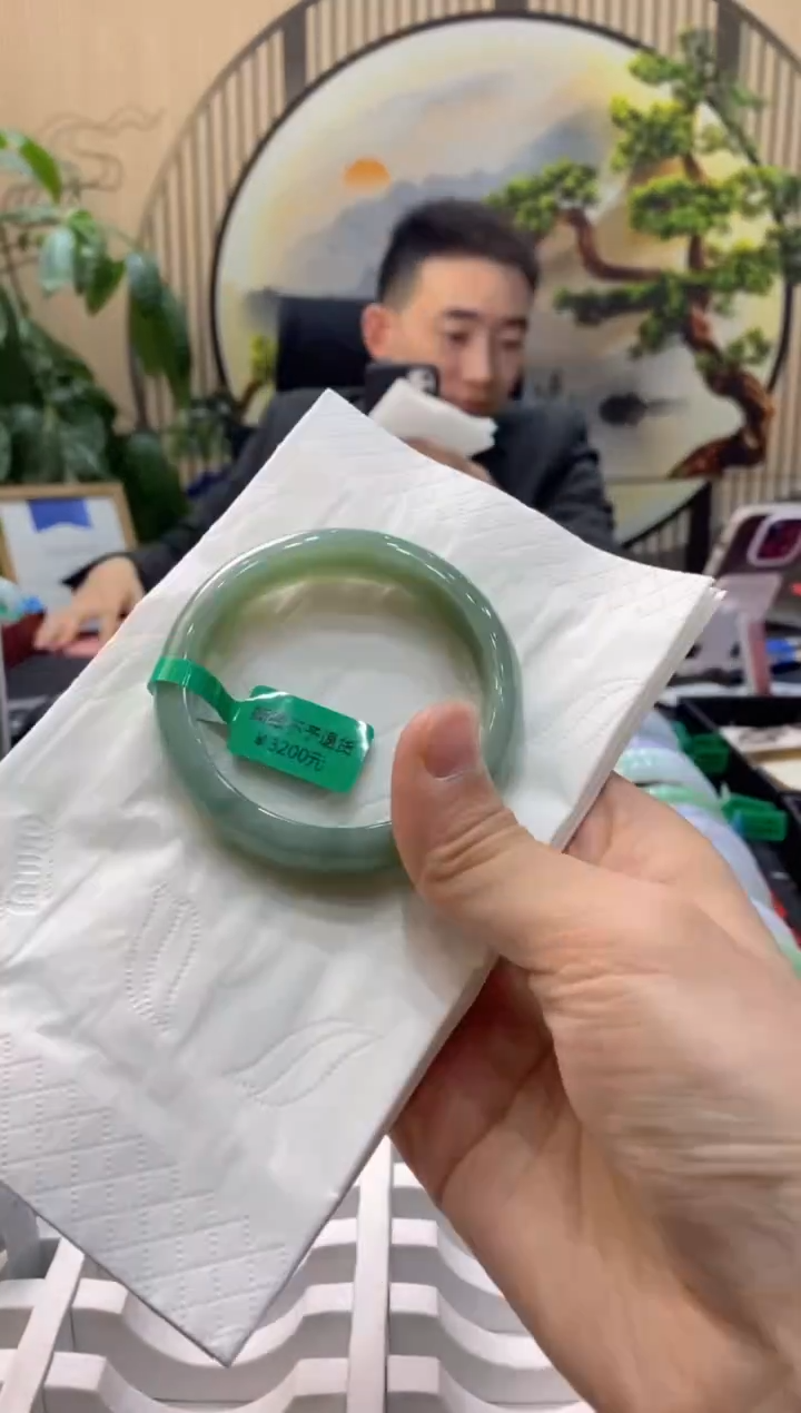 【闪购商品】翡翠手镯未镶嵌000009294