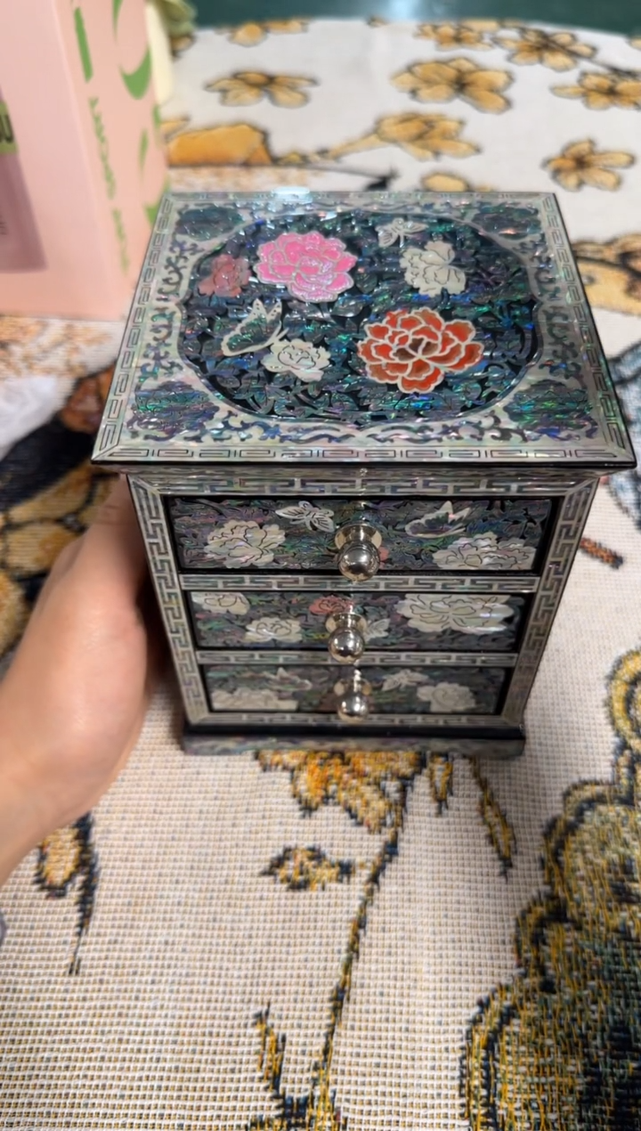 【闪购商品】瓷E195-------------