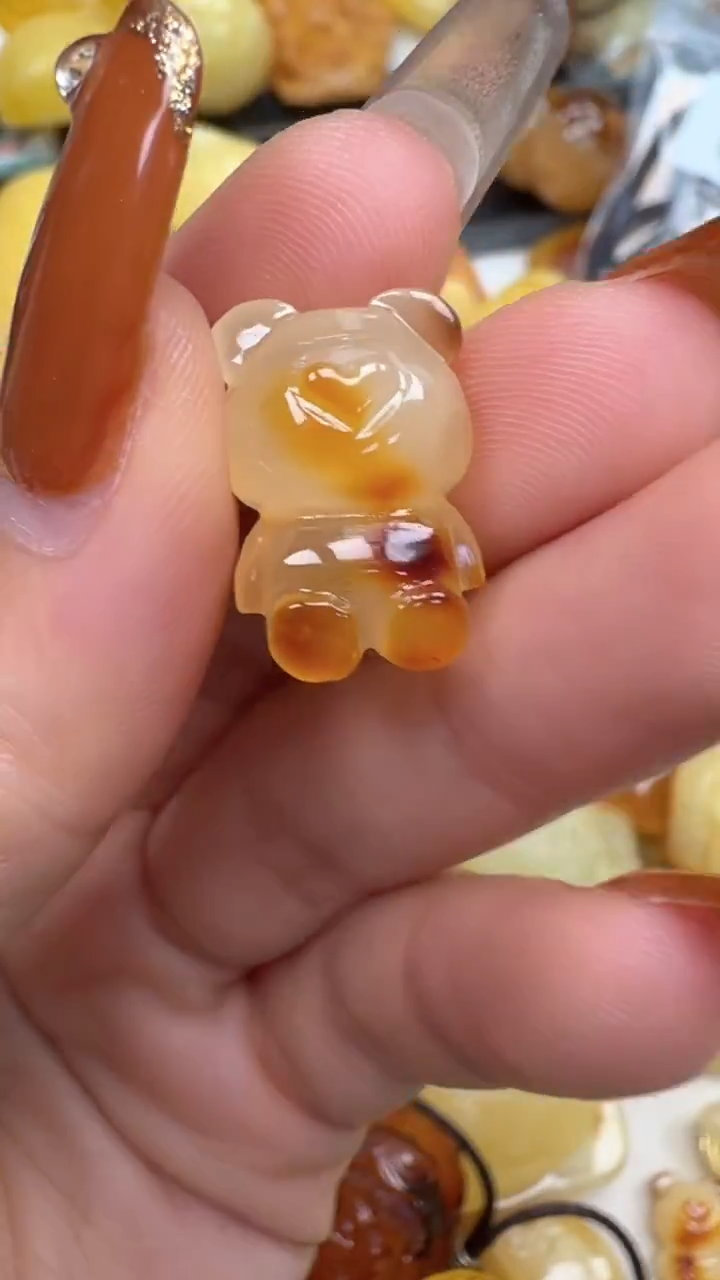 裸石琥珀未镶嵌如图