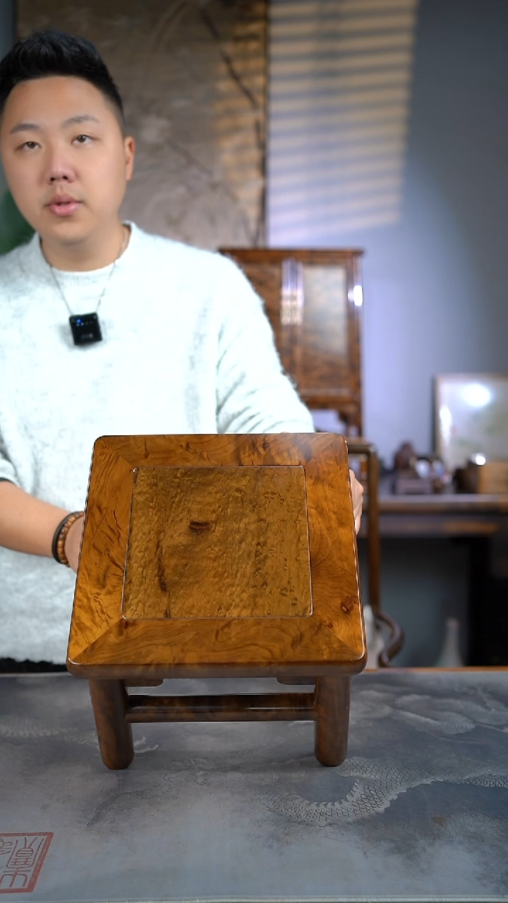 【闪购商品】金丝楠木雕715号阴沉满花精工榫卯富贵凳