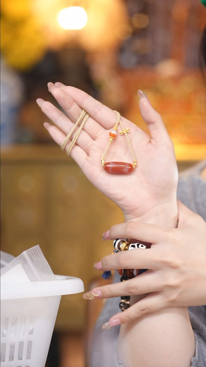【闪购商品】玛瑙/玉髓颈饰未镶嵌美泓红肉牙牙锁骨链