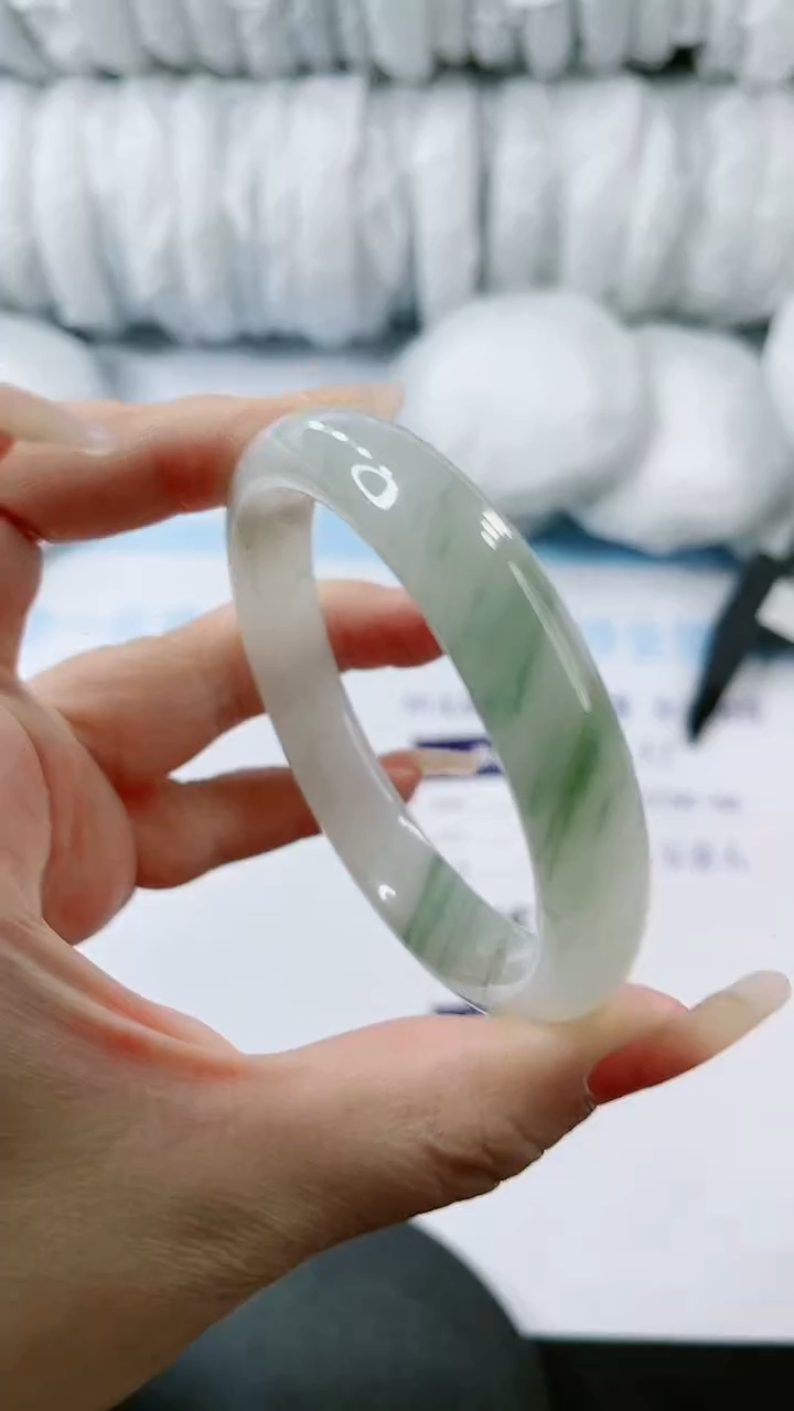 【闪购商品】石英质玉手镯未镶嵌多样性发货V538