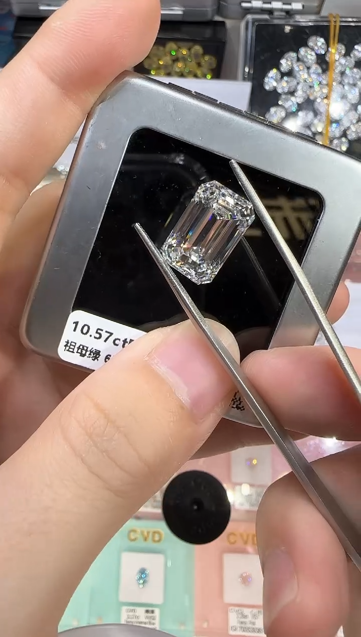 裸石实验室培育钻石@10.57 ct 先鉴赏，再定制！