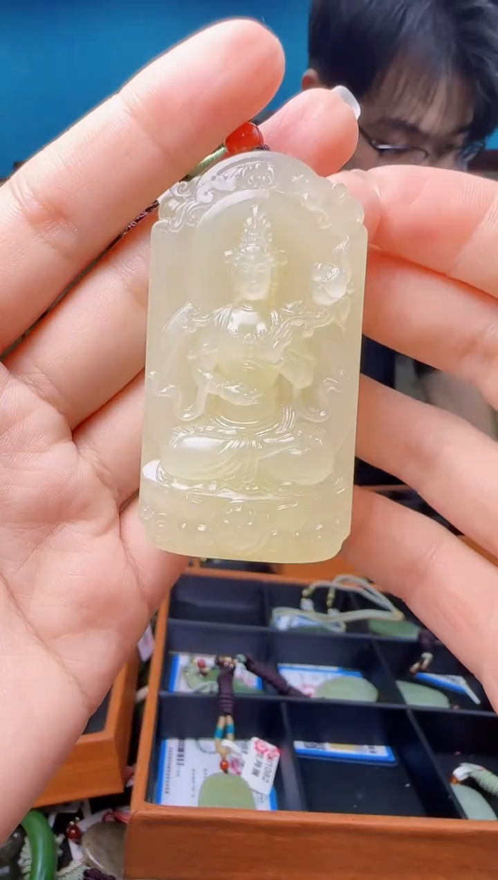 颈饰未镶嵌和田玉1