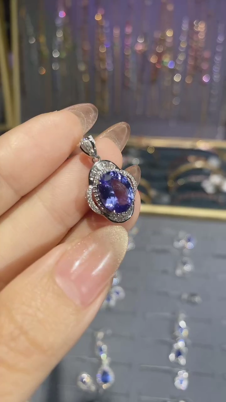 【闪购商品】坦桑石颈饰18K金镶嵌吊坠