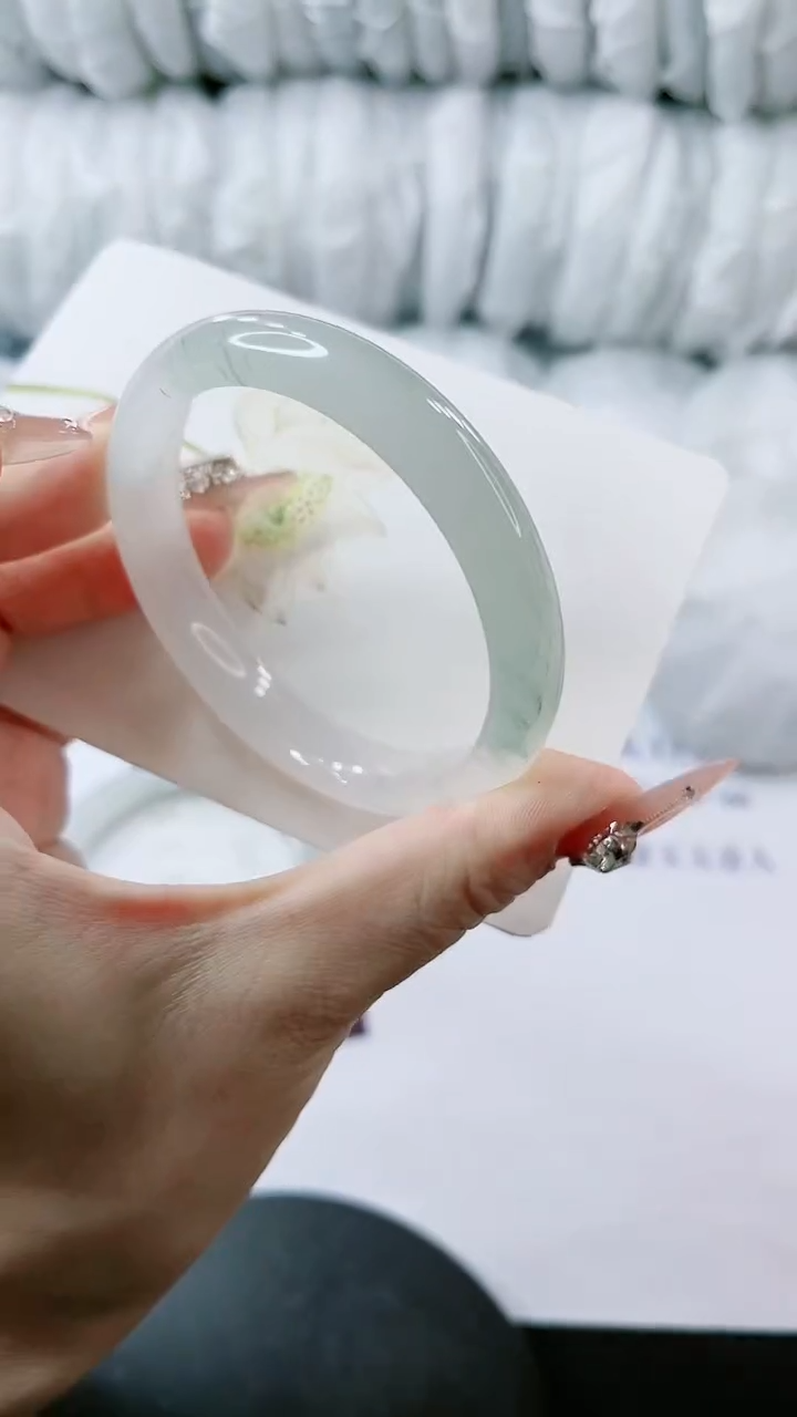 【闪购商品】石英质玉手镯未镶嵌多样性发货V4