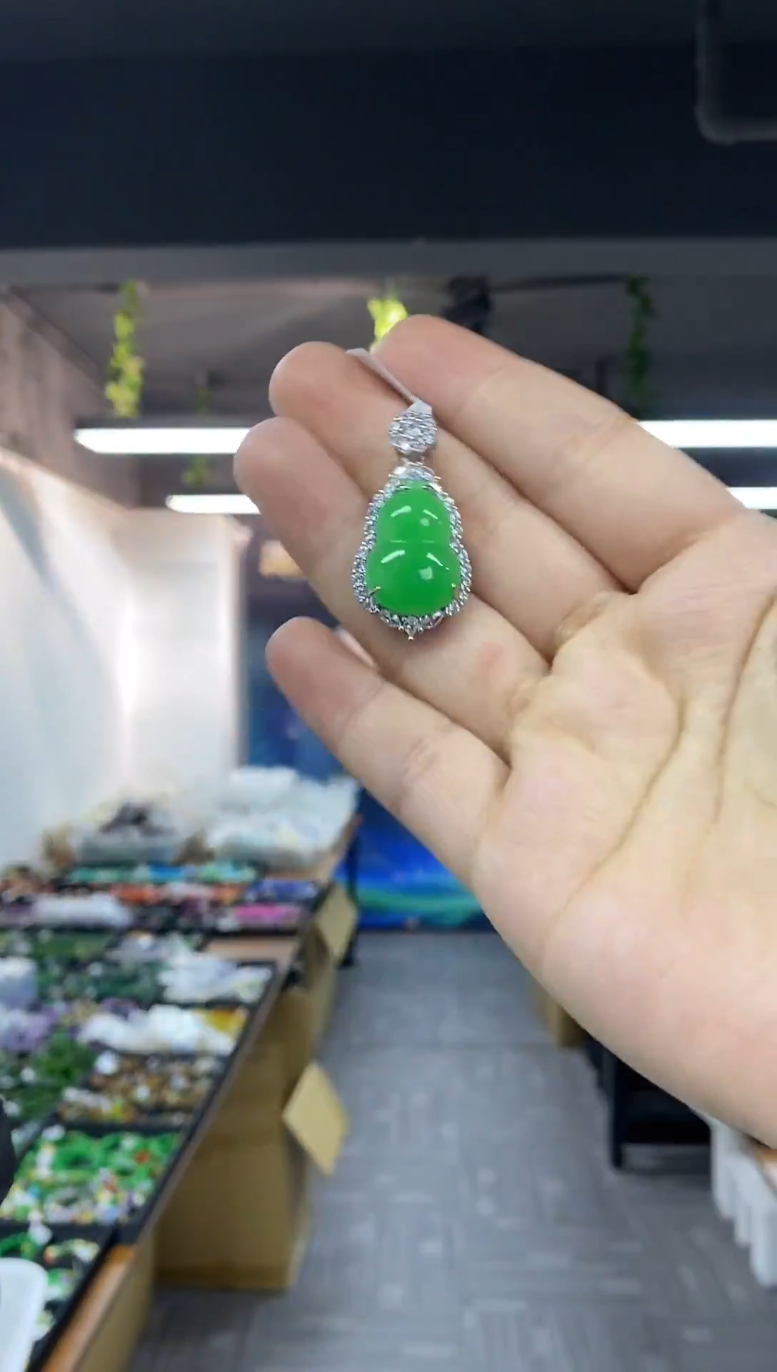 吊坠(不含链)未镶嵌翡翠多样性发其一颜色微差