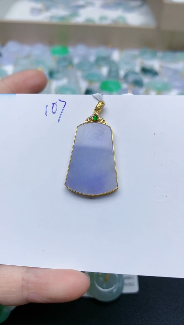 【闪购商品】翡翠颈饰18K金镶嵌天然翡翠A货    107