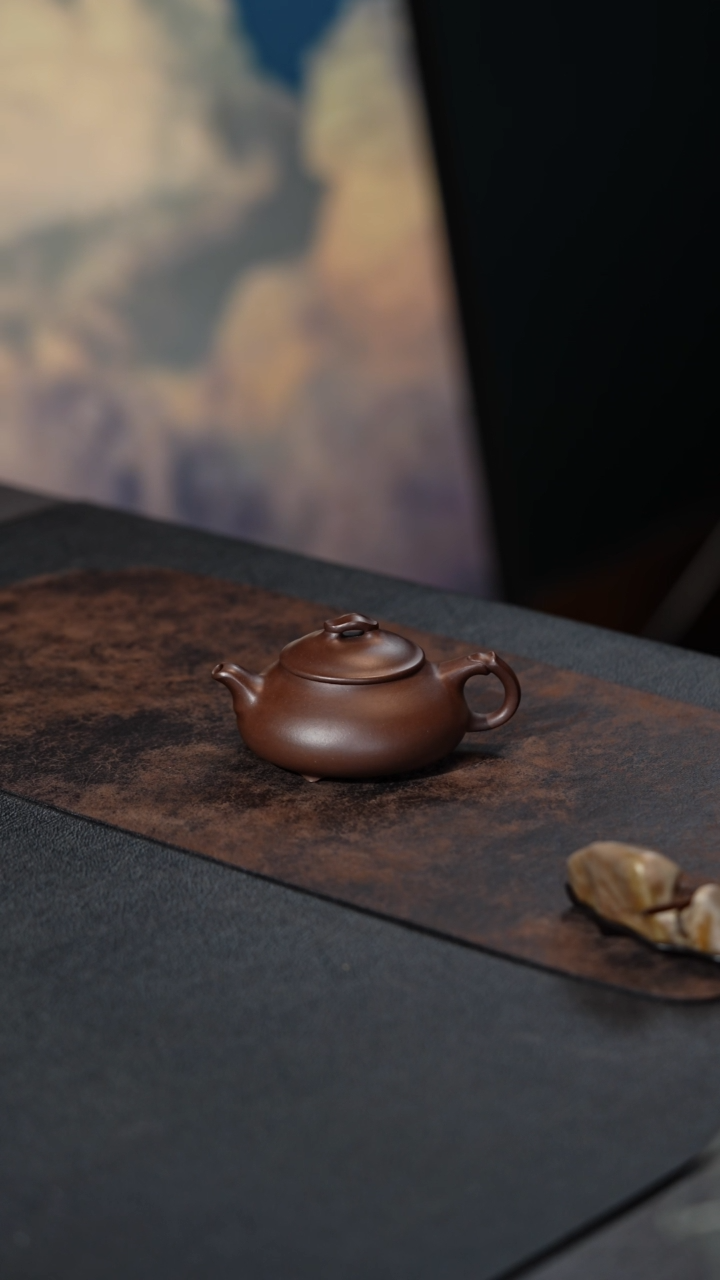 【闪购商品】紫泥茶壶简瓢勇辰飞