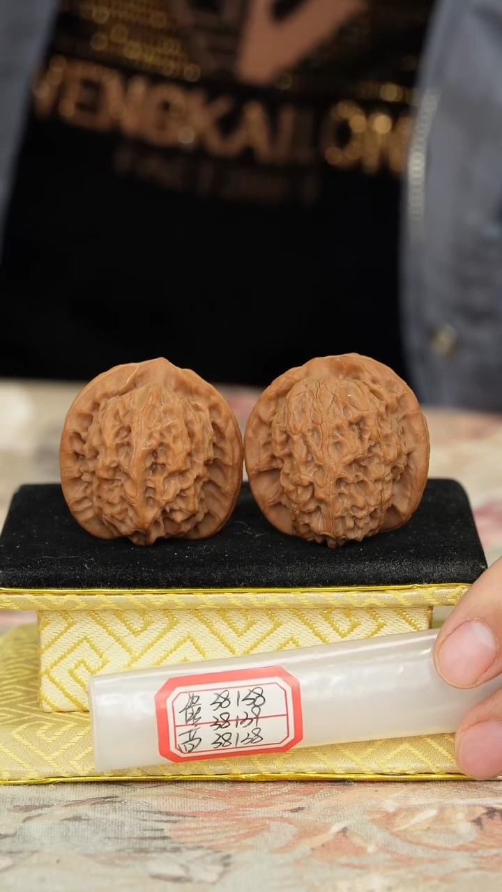 【闪购商品】文玩核桃把件非嫁接马老四