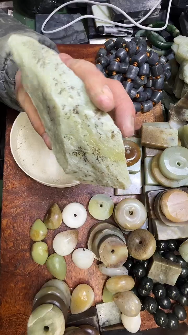 未镶嵌和田玉珠宝半成品1