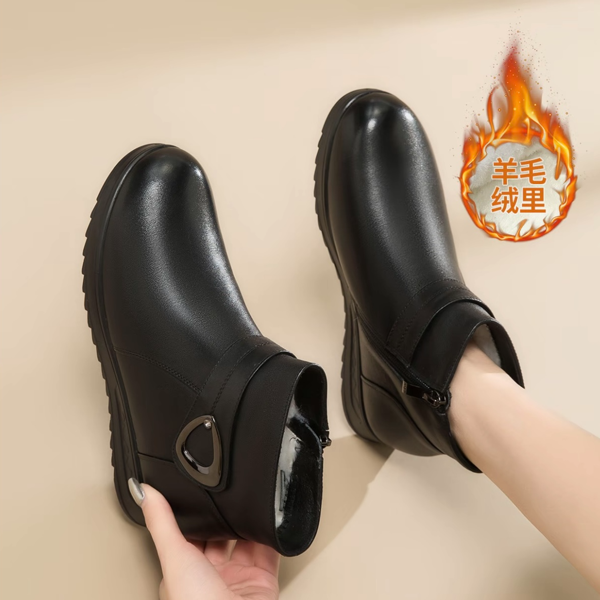 妈妈棉鞋女加绒短靴女士平底软底防滑休闲皮鞋中老年女鞋子雪地靴