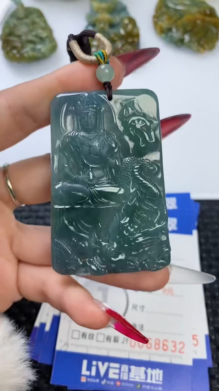 【闪购商品】翡翠颈饰未镶嵌111111111111111