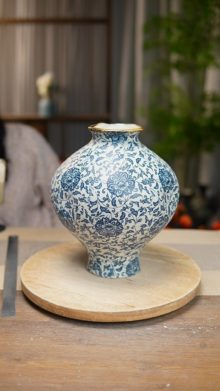 【闪购商品】陶瓷花器青花瓷缠枝莲灯笼