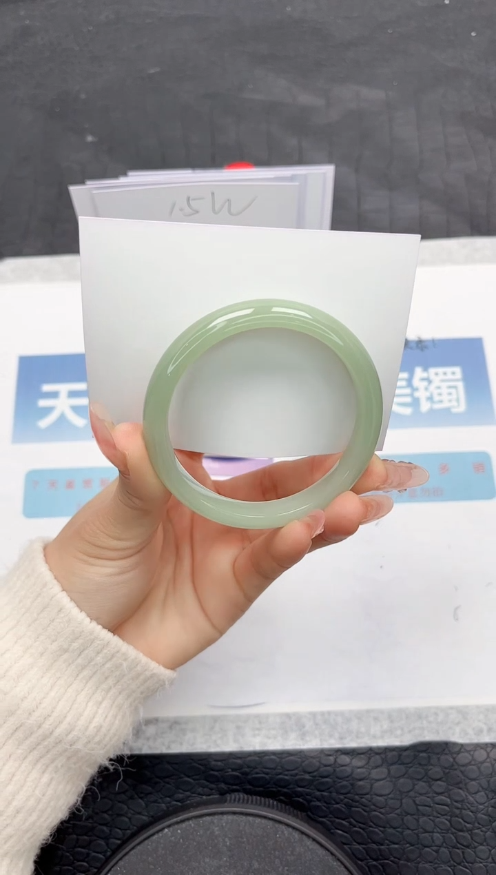 【闪购商品】石英质玉手镯未镶嵌Y125-53