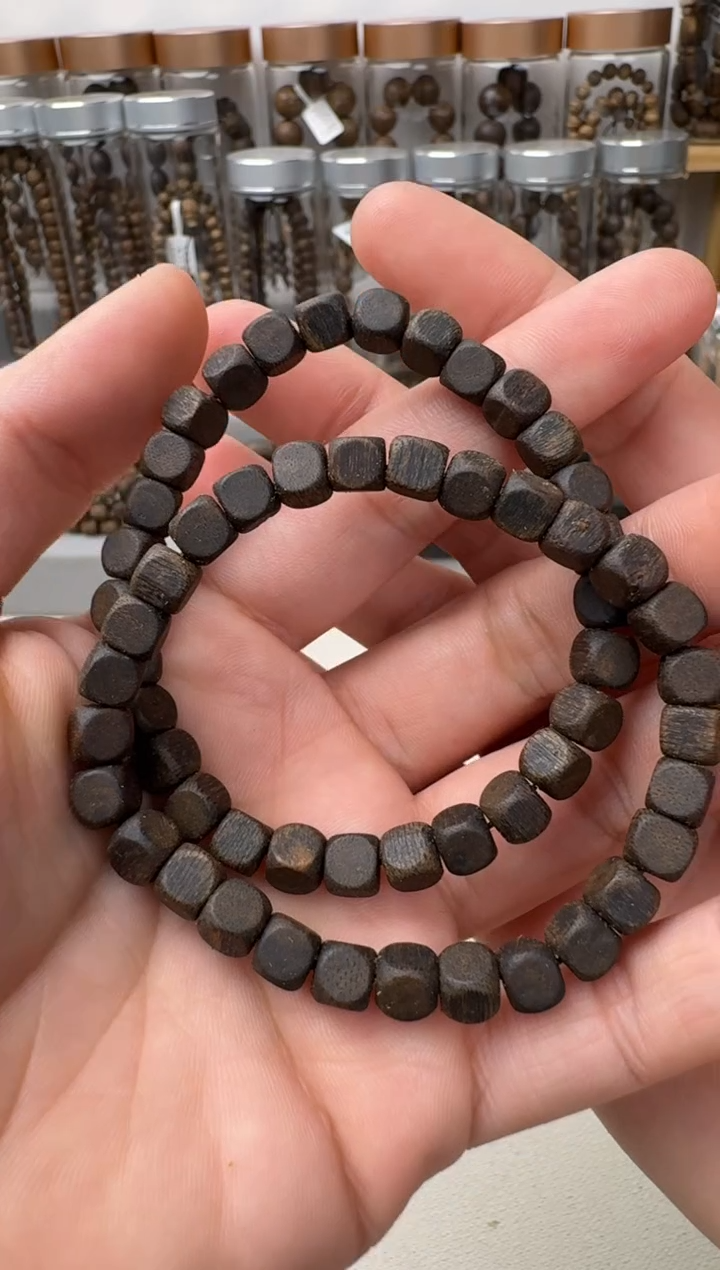 【闪购商品】沉香手串乌身沉水方糖珠卡6+保6克多样性发一