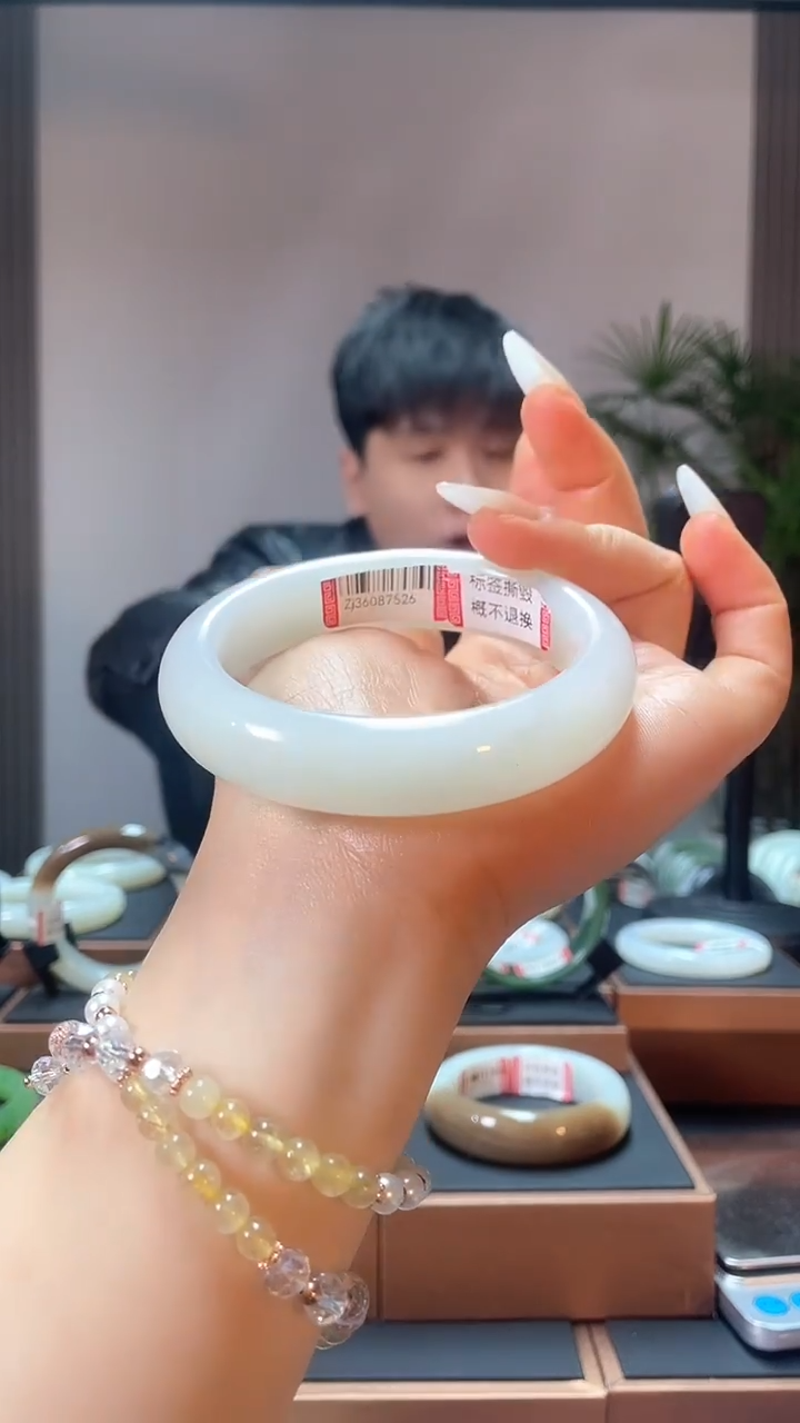 【闪购商品】和田玉手镯未镶嵌60青海白36087526