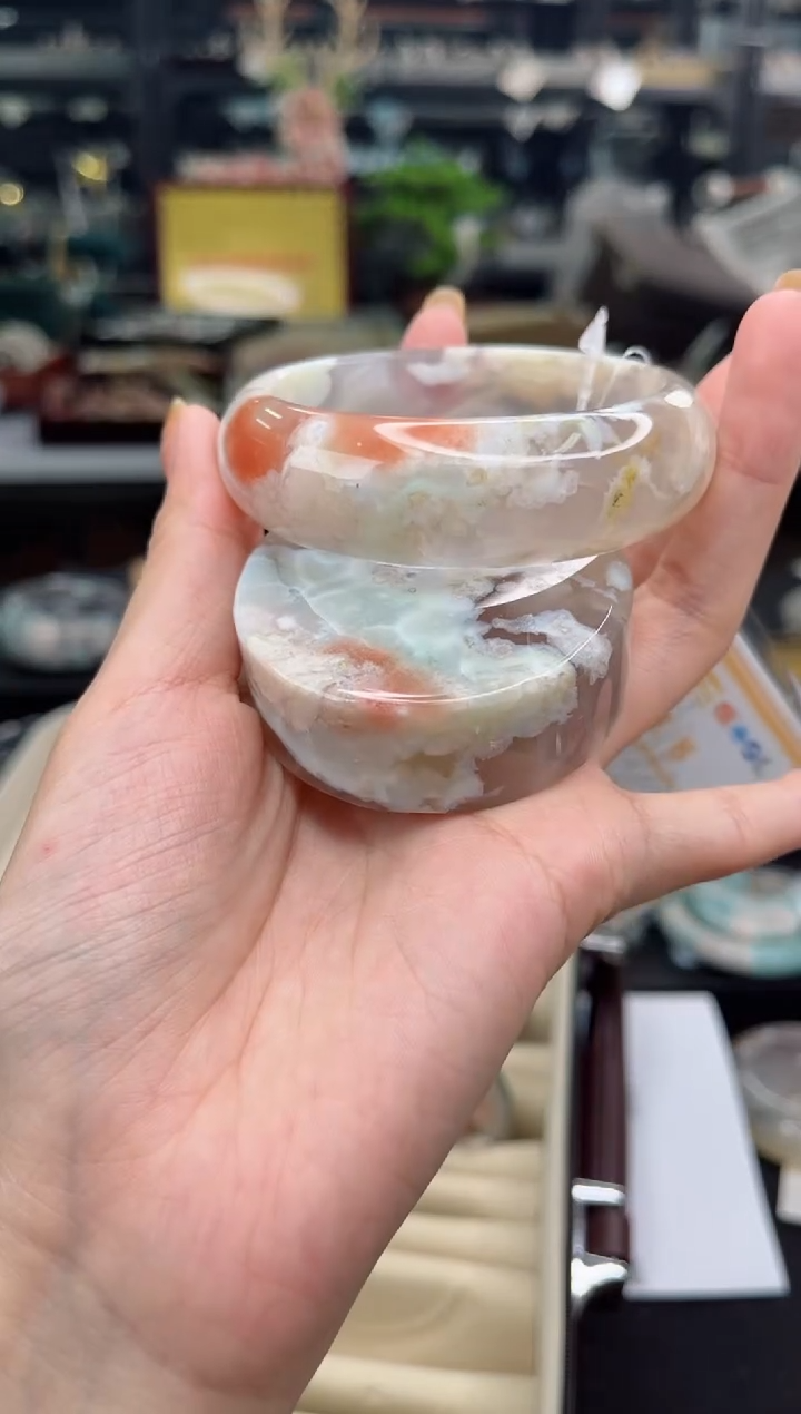 【闪购商品】石英质玉手镯未镶嵌56圈口（赠品镯心）6821045