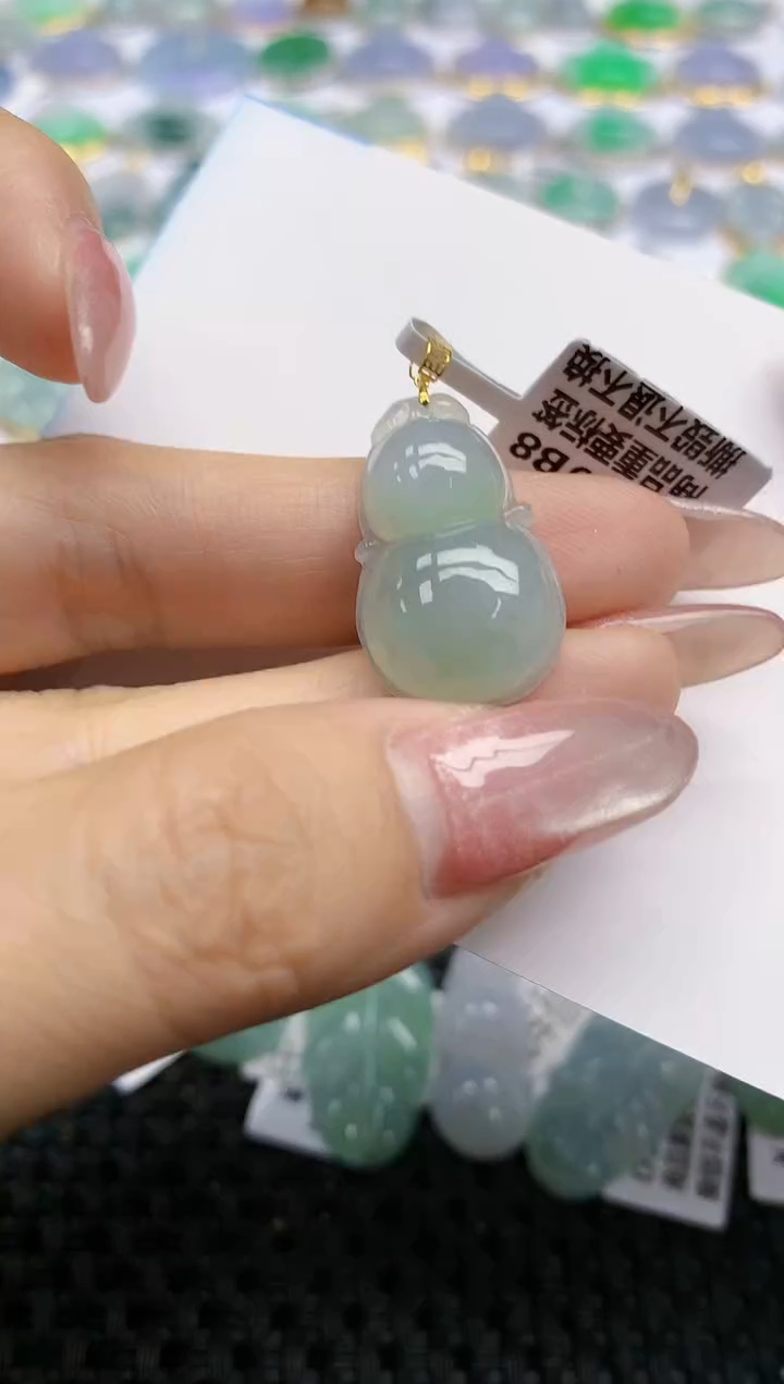 【闪购商品】翡翠挂件18K金镶嵌天然翡翠A货