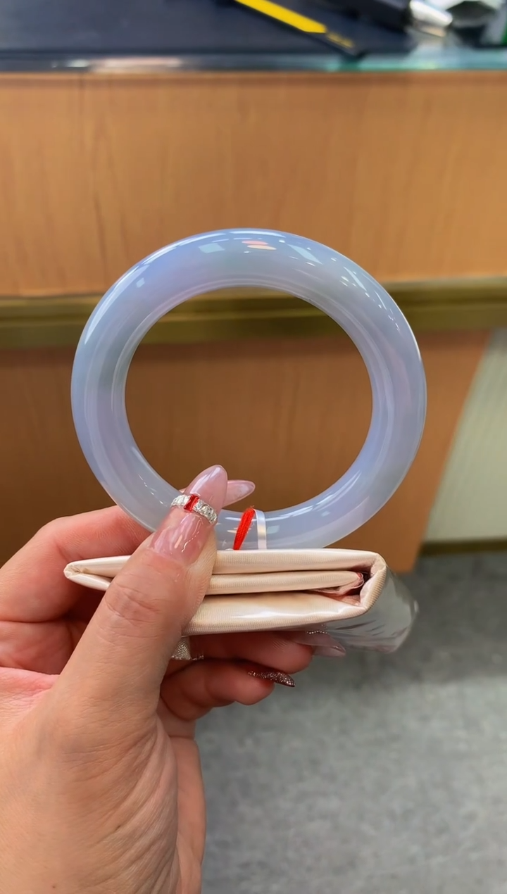 未镶嵌手镯翡翠-F124-圆条57-全款9万-定金2万