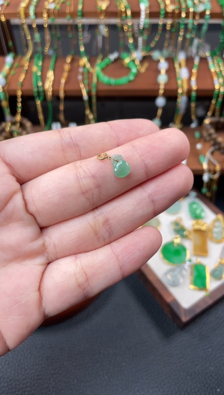 【闪购商品】翡翠吊坠(不含链)18K金镶嵌一个    P288