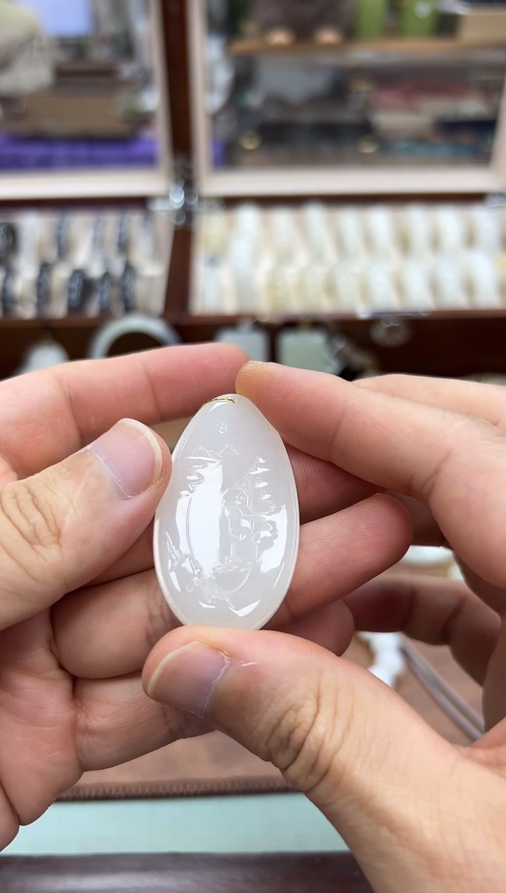 颈饰未镶嵌和田玉山水牌