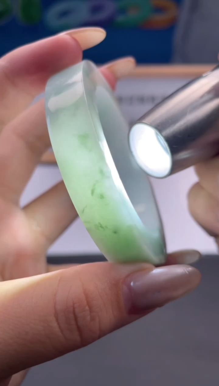 未镶嵌手镯定制翡翠老****茵111