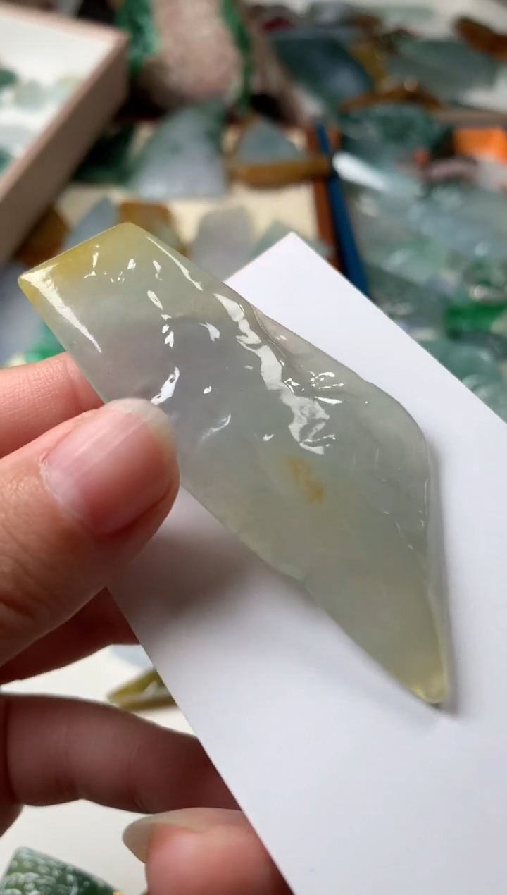 【闪购商品】翡翠颈饰未镶嵌吊坠