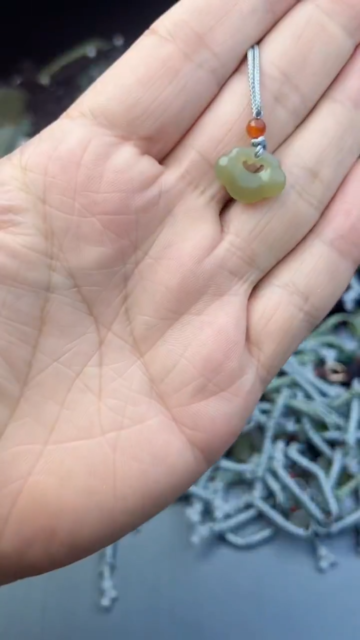 颈饰未镶嵌和田玉多样性发货  拍一发一