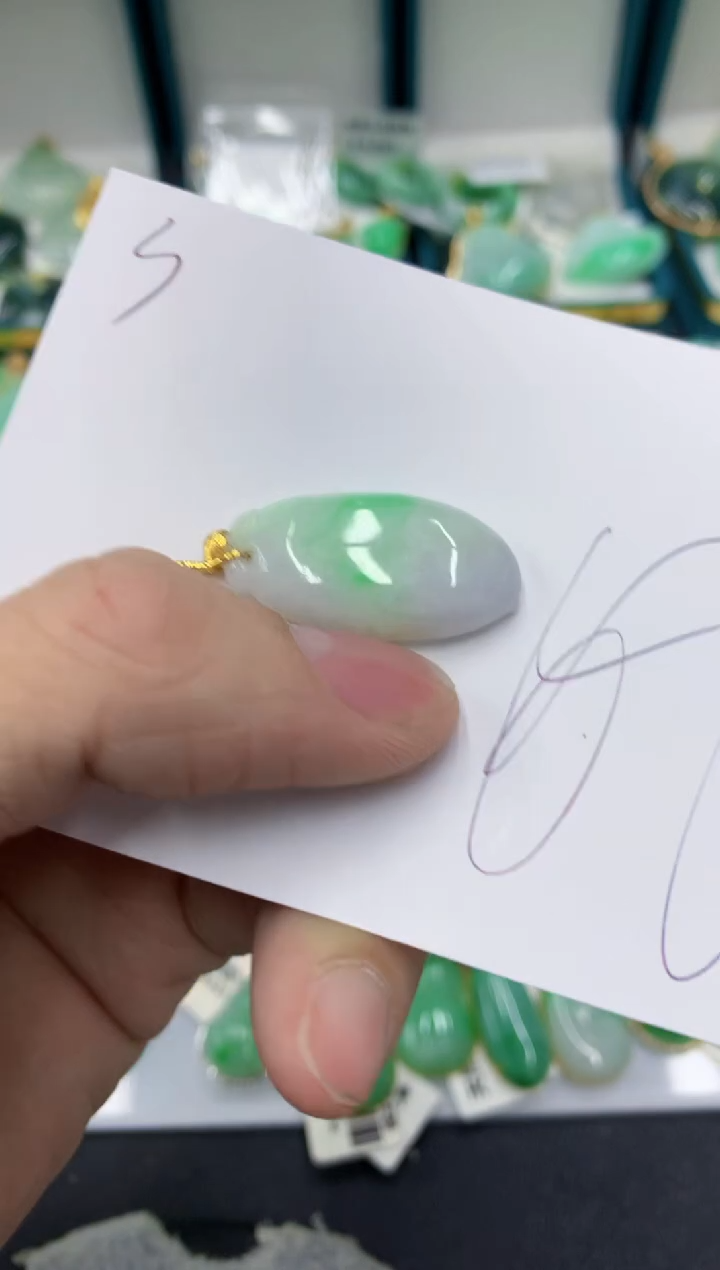 【闪购商品】翡翠颈饰18K金镶嵌号链接