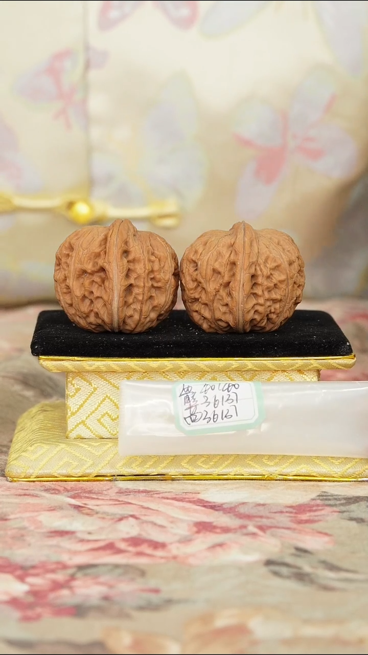 文玩核桃把件平谷元宝