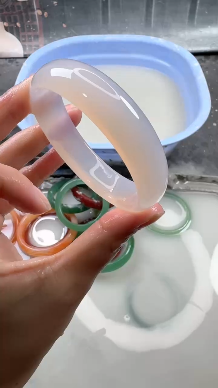 【闪购商品】玛瑙/玉髓手镯未镶嵌100