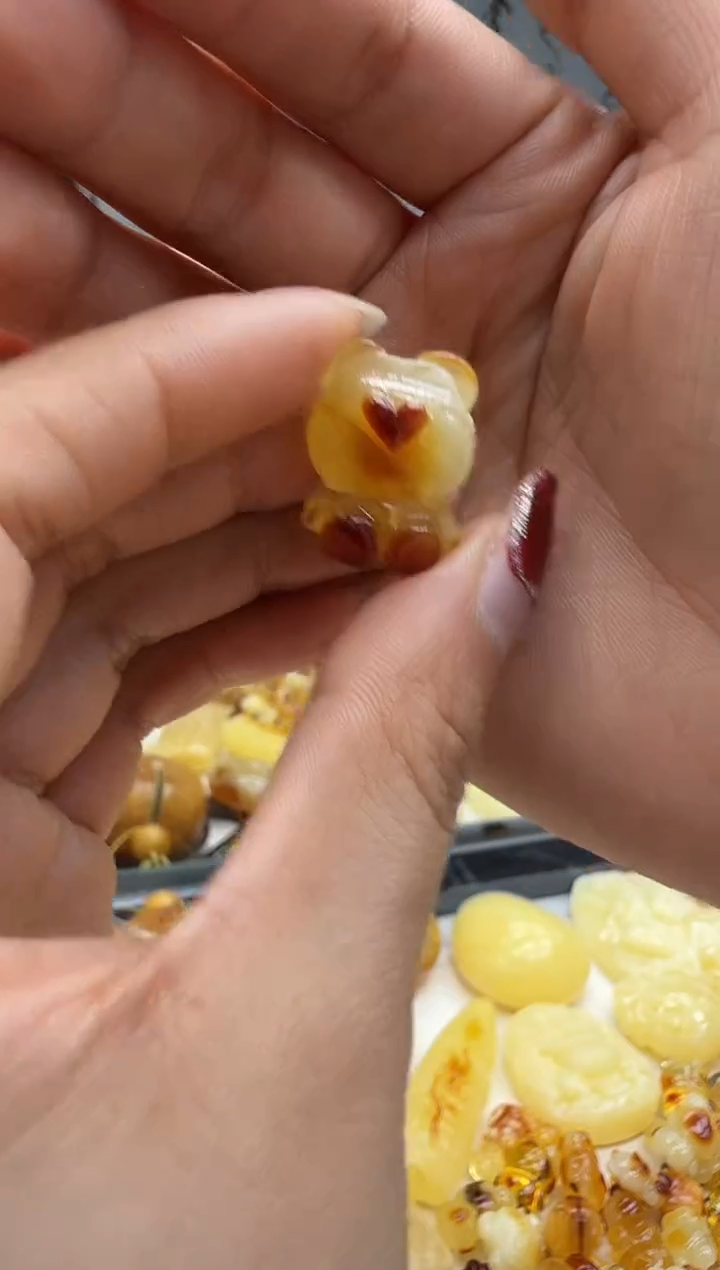 未镶嵌琥珀裸石配饰