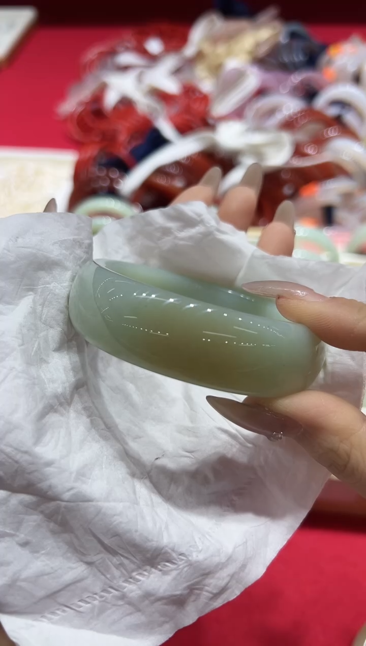 【闪购商品】和田玉手镯未镶嵌v0282圈口58