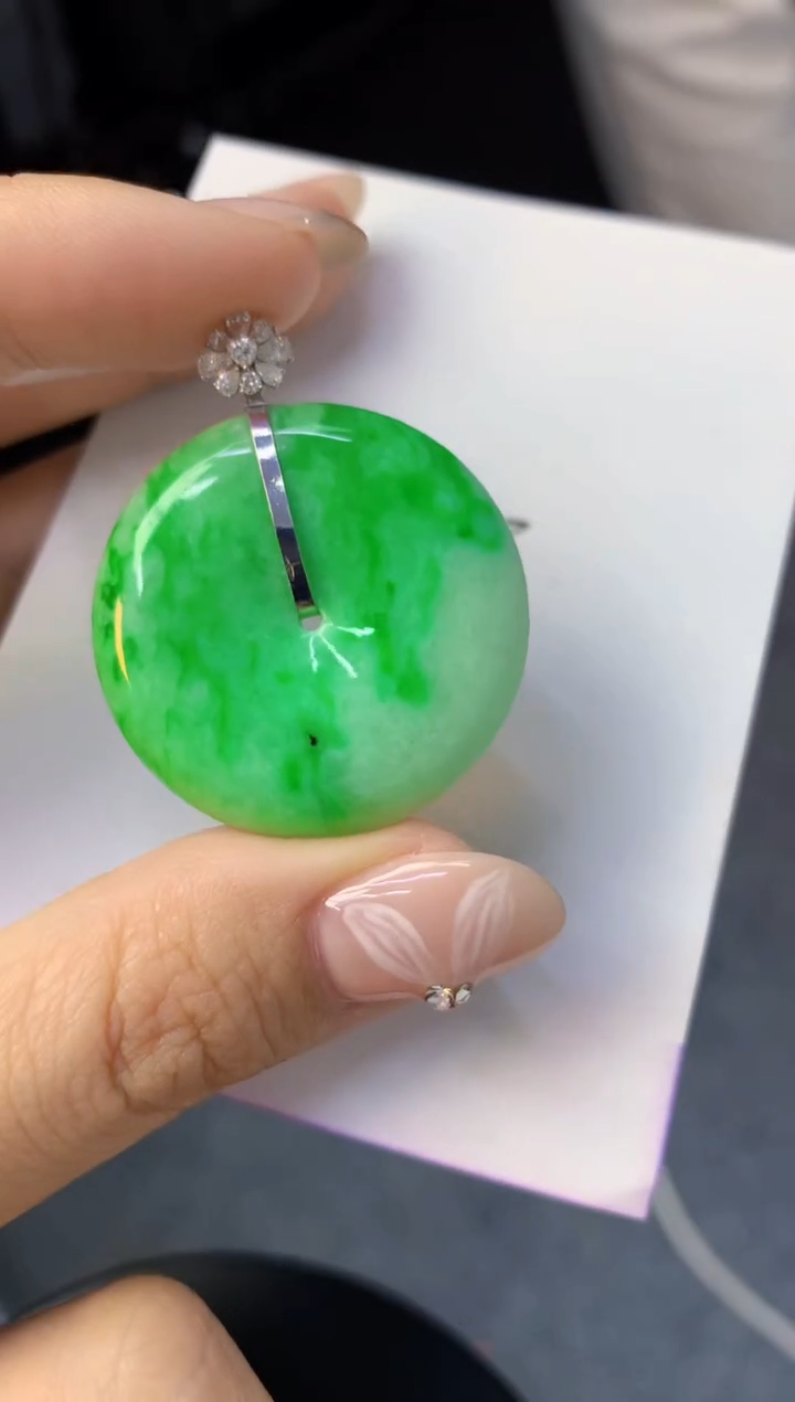 颈饰18K金镶嵌翡翠天然缅甸a货翡翠百元以上9元证书费自理