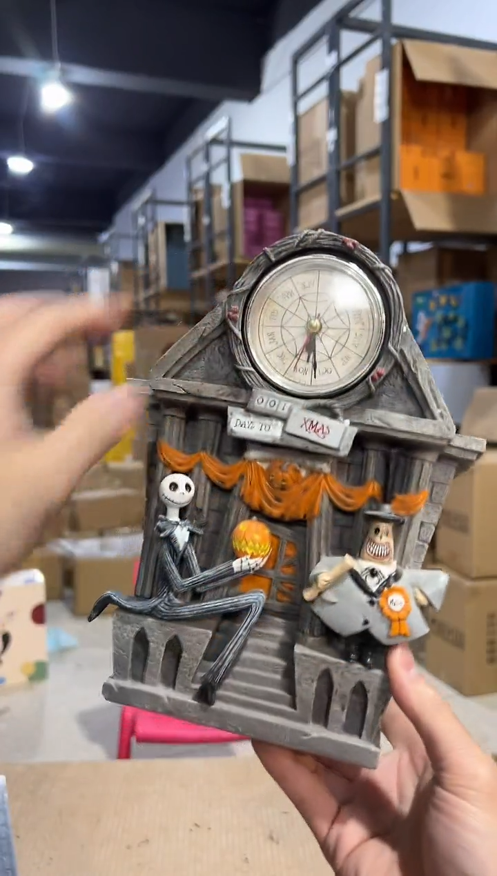 【闪购商品】杯圣诞惊魂夜时钟摆件做旧