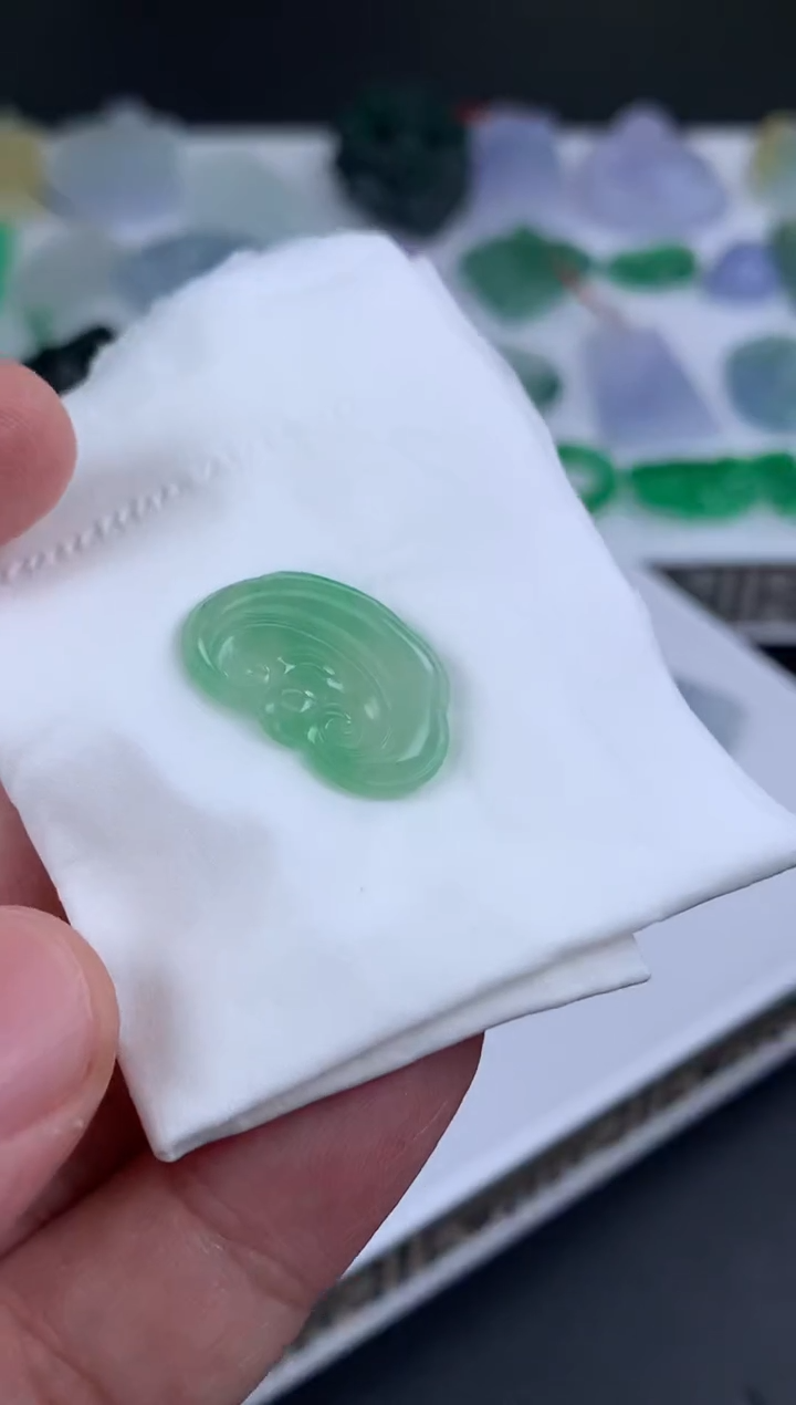 【闪购商品】定制翡翠未镶嵌翡翠