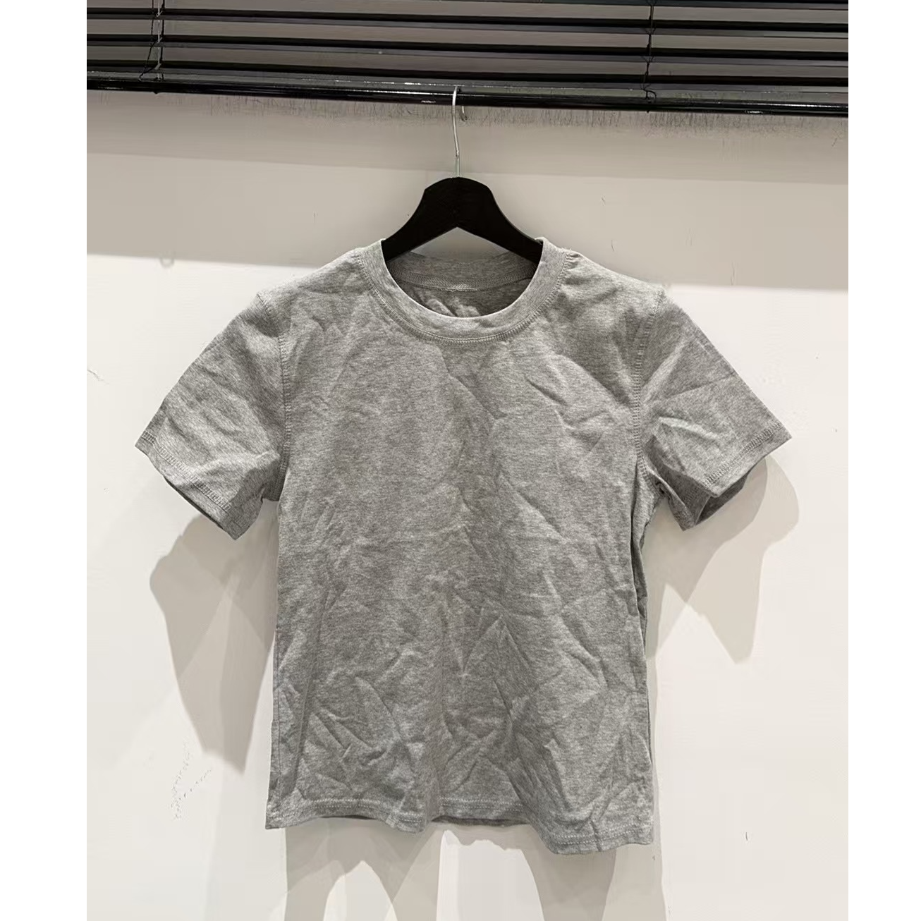 秋冬新款厂家样板清货女士短袖 64